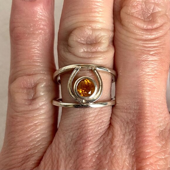 Sterling Silver 925 Round Faceted Citrine Gemstone Horseshoe Ring Sz 6.5 - Picture 13 of 16